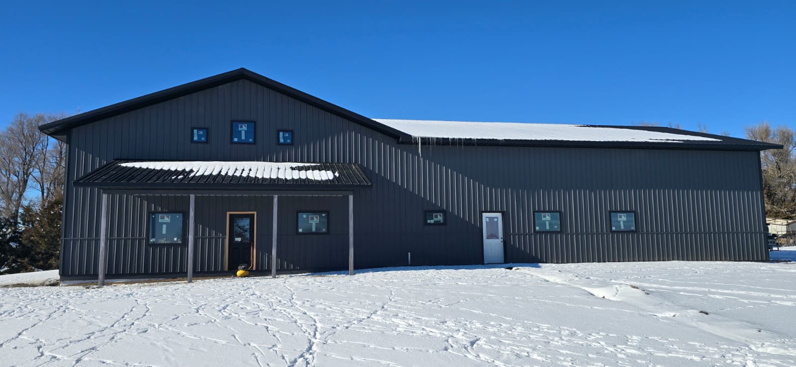 Oakmont long post-frame building framing