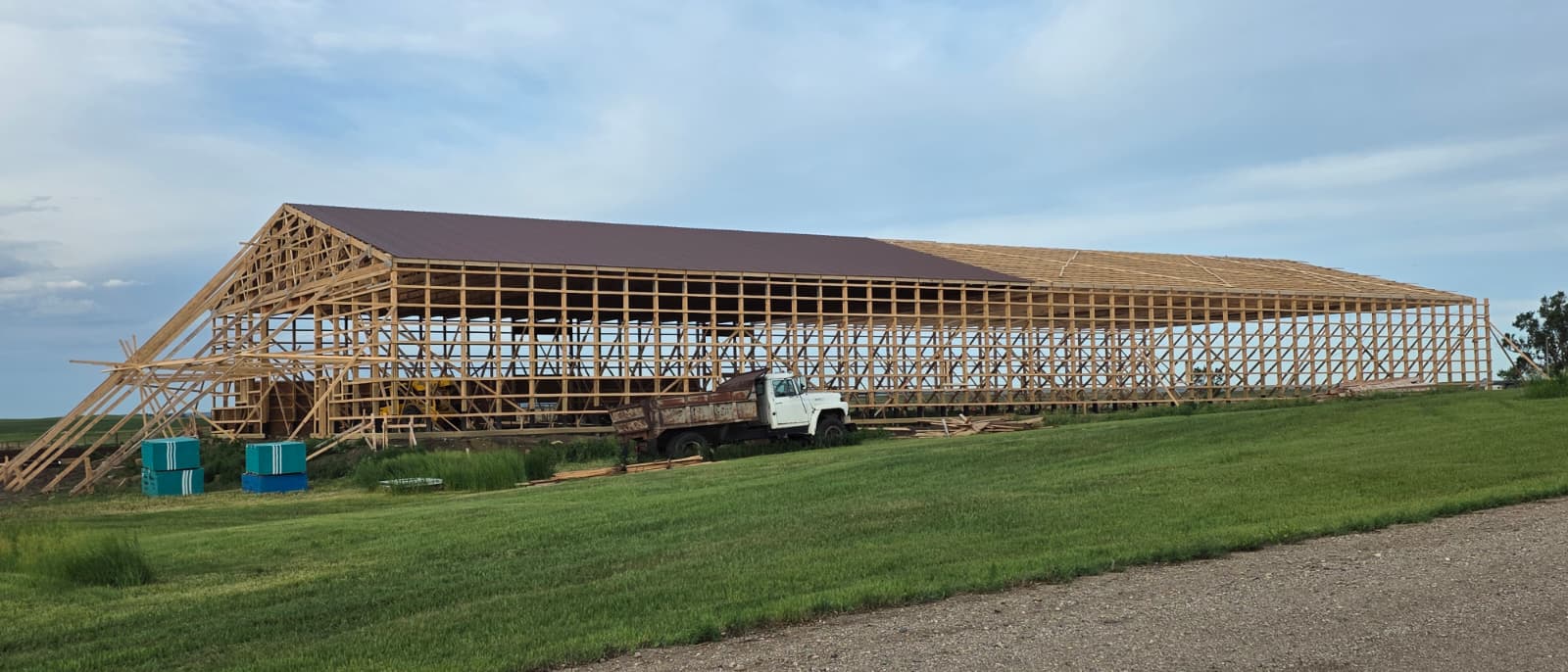 Finished Oakmont light mauve gable barn, snow